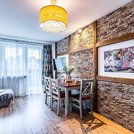 Krupówki I Styl Przy Krupówkach Zakopane